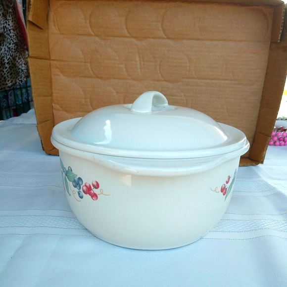 Corelle Coordinates Abundance Pattern 1.5 Qt. Stoneware Covered Casserole - Picture 11 of 11